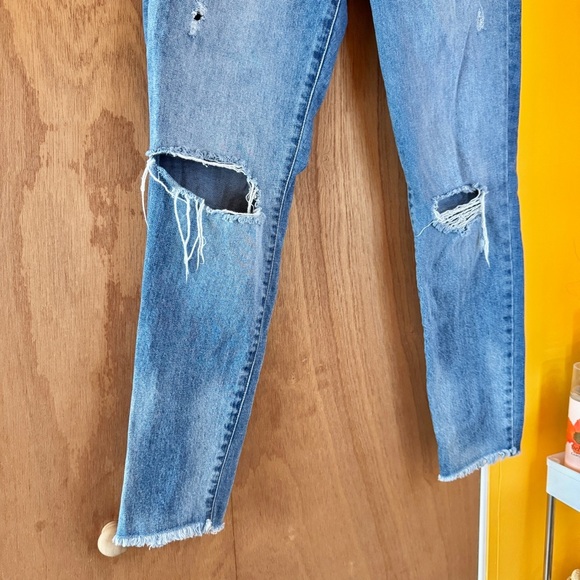 Rewash High Rise Blue Distressed Mom Jeans - Size 5 - Picture 2 of 7